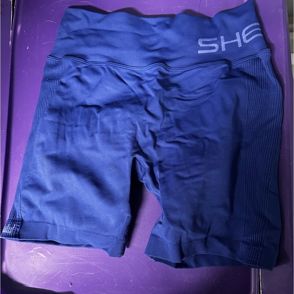 SHEFIT scrunch bottom bike shorts size L